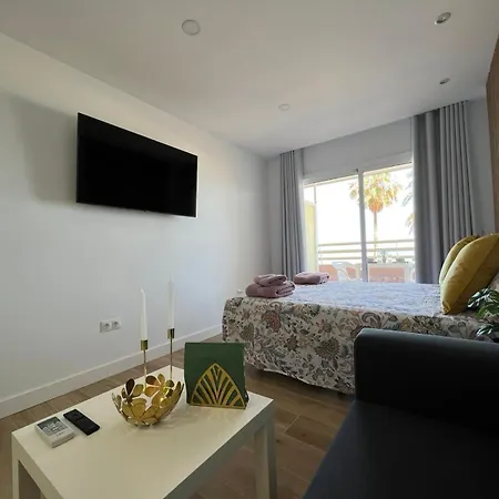 Estudio Turistico Bythesea דירה פואנגירולה