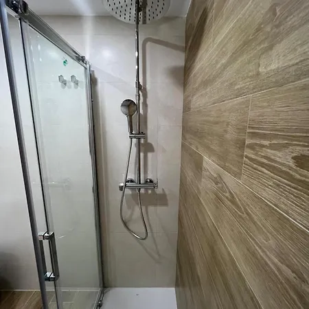 Estudio Turistico Bythesea דירה פואנגירולה