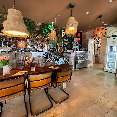 Estudio Turistico Bythesea *